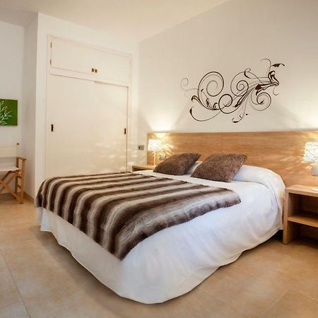 Apartamento A Pie De Playa, Climatizado Y Parking Roses Ngoại thất bức ảnh